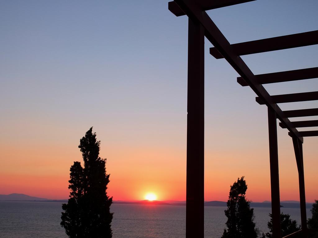 Efta Anemi - Benovias Aparthotel Karfás Esterno foto